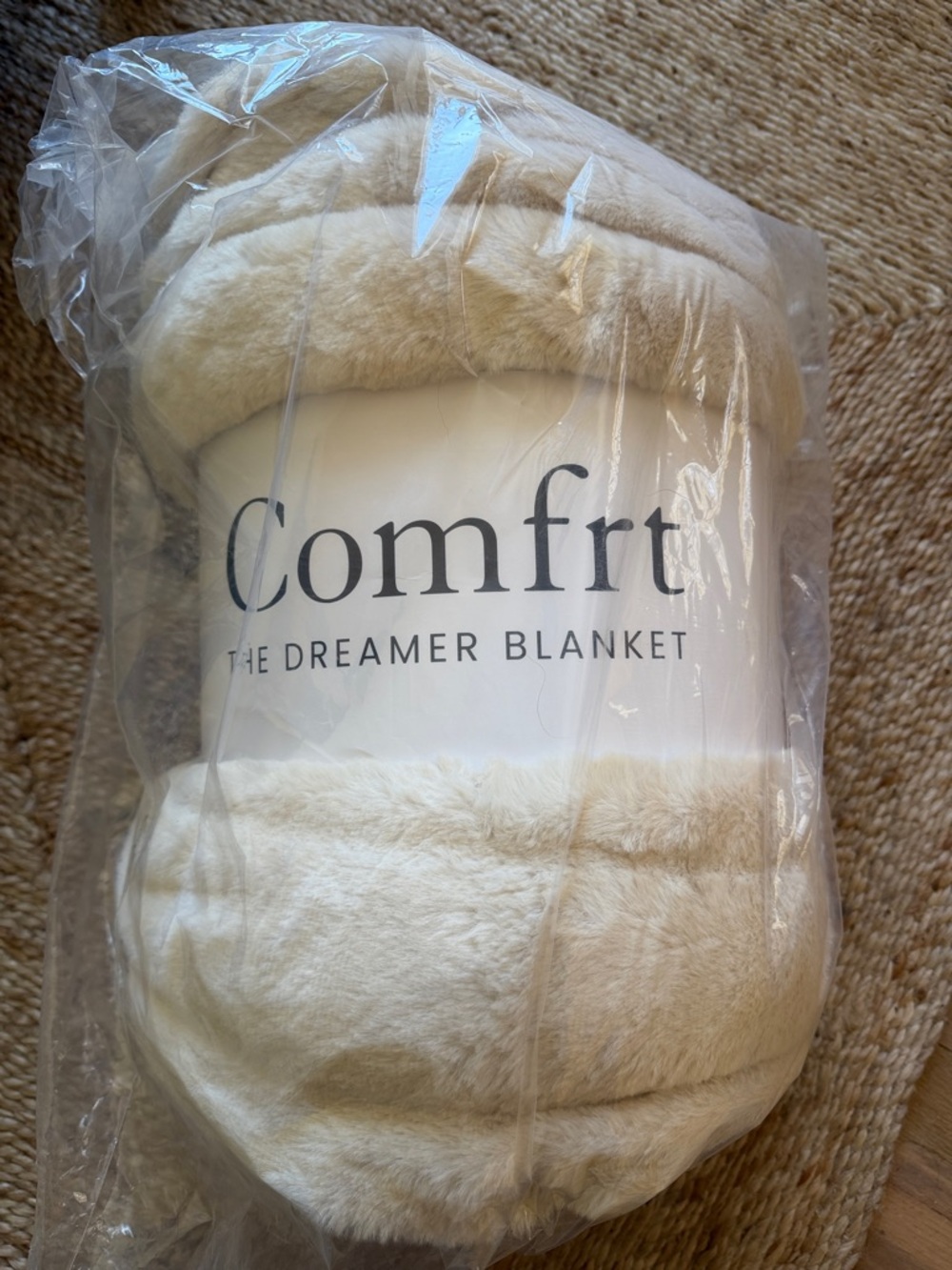NWT Large Comfrt Dreamer Blanket